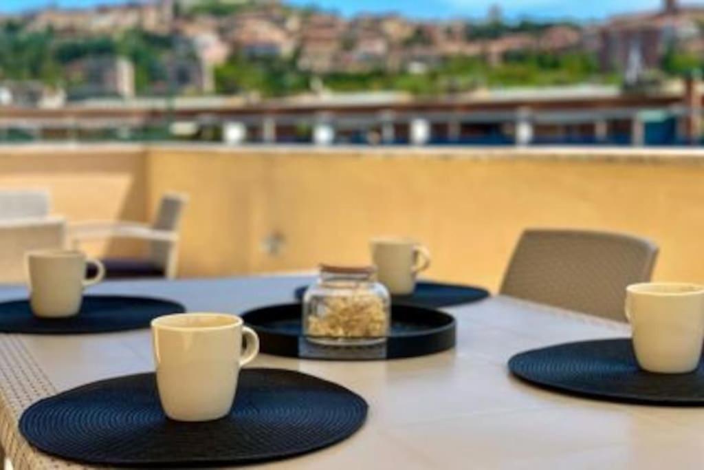 Exclusive Penthouse With 60 M2 Panoramic Terrace Leilighet Perugia Eksteriør bilde